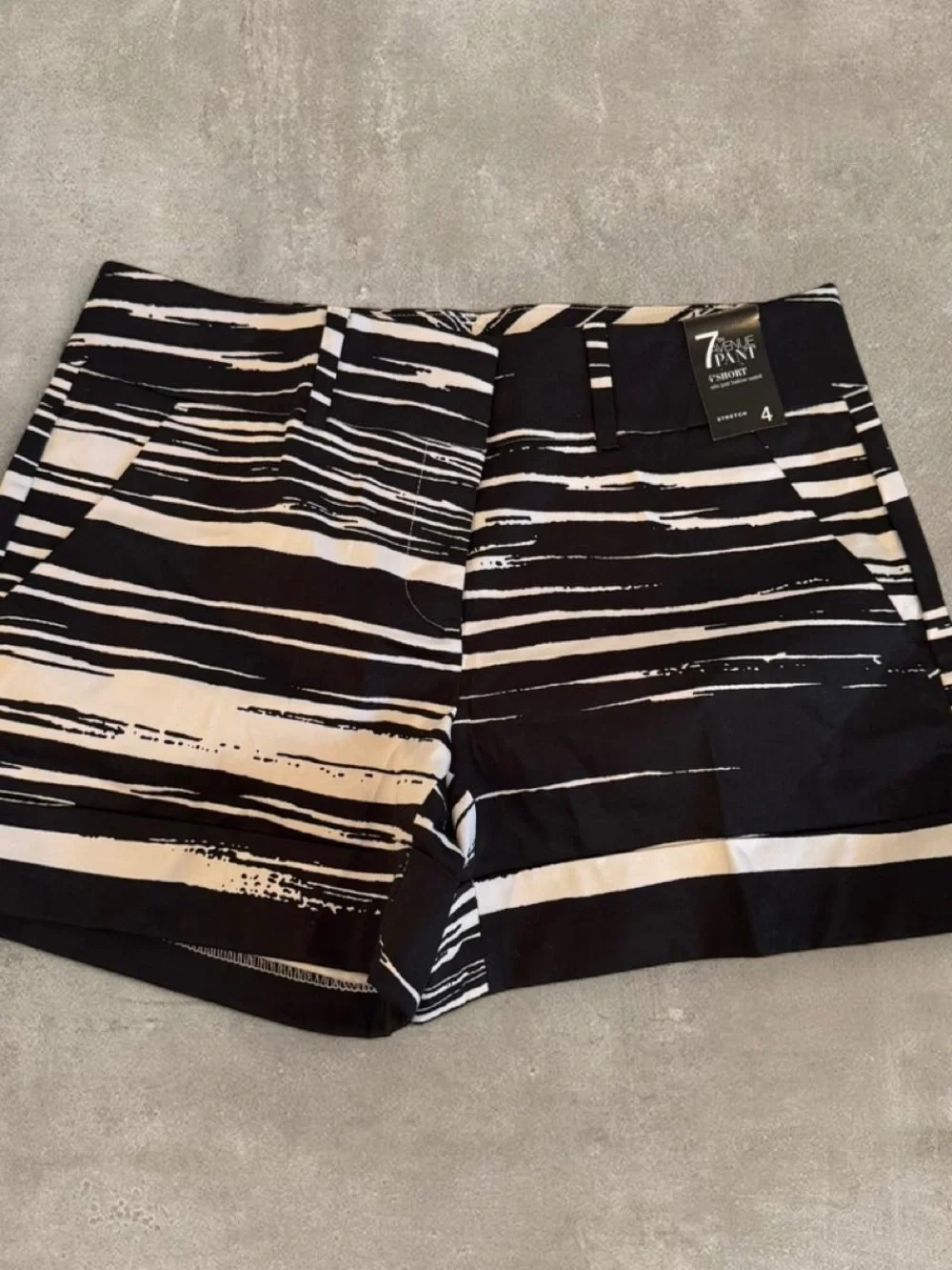 New York & Company Black and White High Waist Women’s Shorts